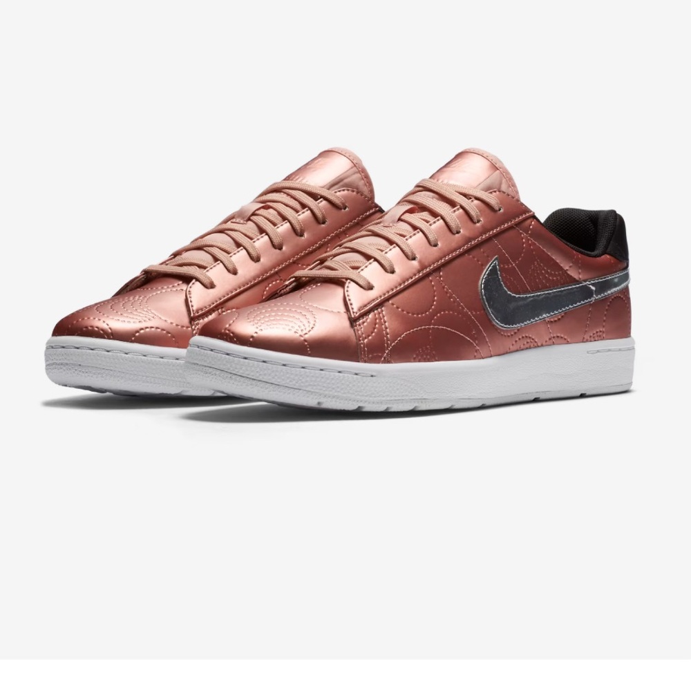 NIKE WMNS TENNIS CLASSIC ULTRA
PARIS